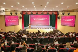 宁波大学科学技术学院：教师节，123万元奖励教师图片