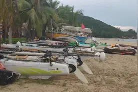 受强热带风暴“康森”影响，三亚暂停涉海旅游及海上游乐项目视频封面