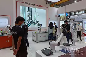 替代手机？业内人士：机器人将成新一代家庭服务数据入口图片