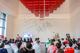 “双减”之后，汇讲坛迎来最多小观众图片