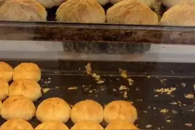 杭州这款93岁“高龄”的榨菜月饼 每天都有300个一元钱的特价款图片
