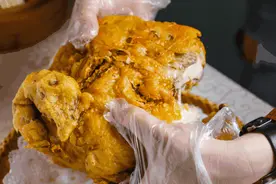 壹粉食堂｜自制香酥鸡试试这做法，外皮酥脆鲜嫩多汁，上桌就抢光图片