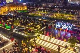 泉城广场之边，夜晚有济南最极致的浪漫图片