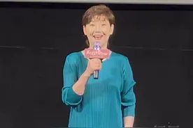 新作《关于我妈的一切》来汉路演，演员徐帆“回娘家”了图片