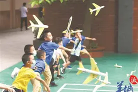 健全青少年儿童心理健康体系建设，广东省委员提了这些建议图片