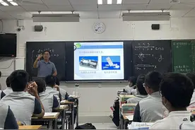华师硕导跳槽到华科附中教物理，清华博士是她的新同事图片