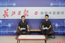 越野车冲进水塘，两月前才买保险！是失误还是骗保？图片