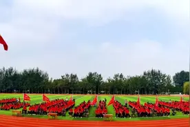 鲜衣怒马少年时 不负韶华行且知——烟台机械工程学校举行2021级新生军训总结大会图片