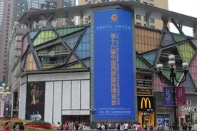 惊艳亮相！成都双子塔即将上演绝美灯光秀 迎接第十八届西博会图片