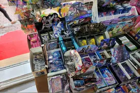 奥特曼卡成小男孩"卡片江湖”中的“硬通货”图片