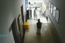 福建​4岁萌娃穿防护服独自做CT，乖巧的样子让网友瞬间破防！后续来了图片