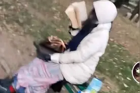 在塞尔维亚失联的成都女子已找到，外交部：人在萨拉热窝一切安好视频封面