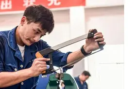 人社部解读“特级技师评聘试点”：对全国技术能手等参评予以优先考虑图片