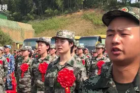 长沙市举行下半年入伍新兵欢送仪式 现场350余名新兵即将踏上军旅征程视频封面