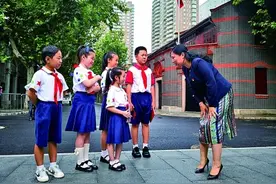 用爱的教育传递红色火种——记上海市黄浦区卢湾一中心小学校长、教师吴蓉瑾图片