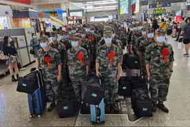 上海新兵今日启程奔赴军营图片