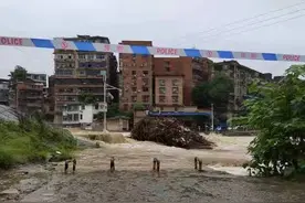 30秒｜四川威远暴雨后罗家坝水位上升 周边已拉起警戒线图片