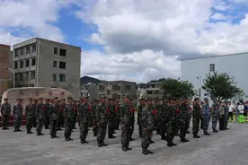 扬帆起航踏征程 送兵入伍铸军魂图片