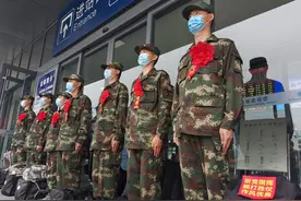 德州800余名秋季入伍新兵奔赴军营！大学毕业生占比55%以上图片