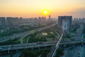 全国百强县5年大洗牌，未来县域竞争靠“抱团”而非“单挑”图片