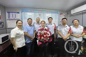 与重庆公交结缘“山东妹儿”在山城驾驶111公交车23年图片