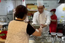 从负债千万到连开三店，商海沉浮30年笑对人生，汉版“褚时健”凭一碗水饺东山再起图片