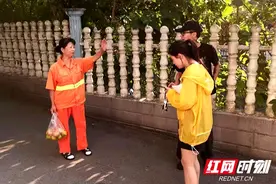 环卫工人拾金不昧 平凡岗位传递文明新风图片