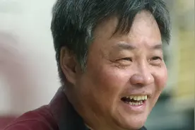 《一直游到海水变蓝》故乡是文学永恒的母题视频封面