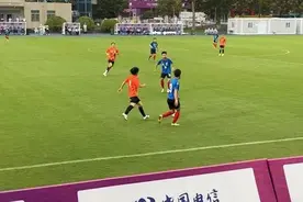 全运会 | 首战失利后迅速调整 北京女足背水一战图片