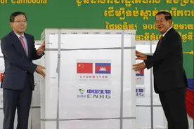 柬埔寨首相洪森：我不敢说澳疫苗何时运达，但中方“一开口就很快兑现”图片