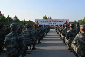 卧龙区举行2021年下半年新兵主题宣誓仪式图片