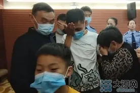 月圆人团圆！四川大叔生日当天在宝丰与失散33年的儿子团聚图片