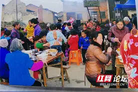 味道湖南丨不讲究环境、菜色，只讲究热闹的乡村酒席图片