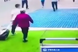 正观快评：“老人碰瓷学生”反转，应是一个反思契机图片