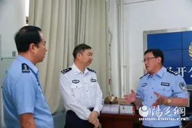 延安市公安局党委书记袁家富深入经开分局检查指导工作图片