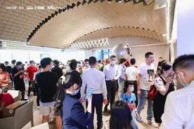 深国际万科和颂轩V-LIFE未来生活馆璀璨开放 人气爆棚图片