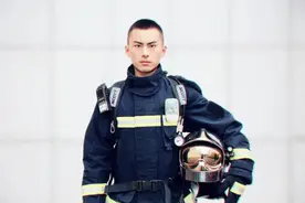 张磊：烈火中淬炼青春图片