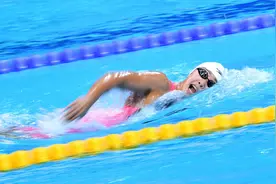 游泳——女子1500米自由泳预赛赛况图片