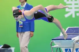 “向日葵女孩”汤慕涵女大十八变图片