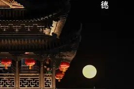国风+圆月，中秋夜晚的月亮如此美图片