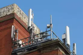 法国两名修道士烧5G基站被捕，声称“摧毁它们是为了人类福祉”图片