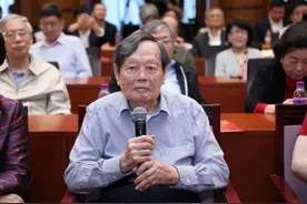 杨振宁百岁生日讲话，特别提到一个人图片