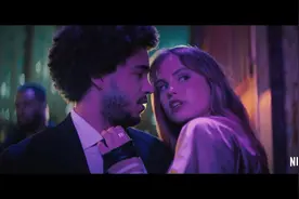 梅根·福克斯吸血鬼电影《暗夜獠牙》发预告 10.20上线Netflix图片