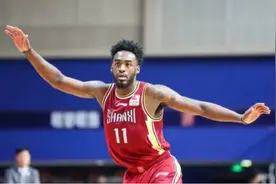 CBA | 富兰克林抵沪开始隔离 签约上海队在即图片
