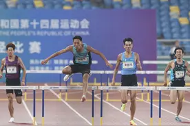 身为北大学生、师随刘翔教练，郑州小伙谢智宇全运会400米栏夺冠图片