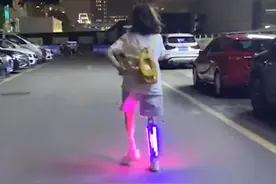 对话“闪光假肢”女孩：当你接纳了自己，别人的言论就伤害不到你图片