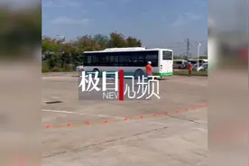 技术大比拼！75位武汉公交司机同场秀车技图片