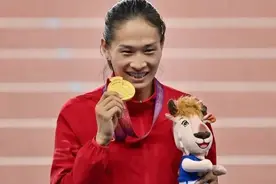 仁怀“女飞人”杨会珍勇夺全运会女子400米金牌图片