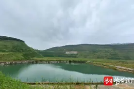 历时一年多时间修复治理，常州金坛茅山宕口变“绿洲”图片