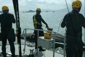 香港警方追截走私船时翻船 一名女警落海失踪图片